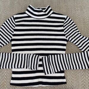 Black & White Striped Ribbed Turtleneck Sweater – Size Small Adult